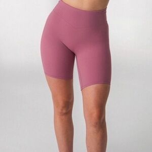 Balance Athletica Vitality Cloud Biker Shorts- Size Small Rhodonite